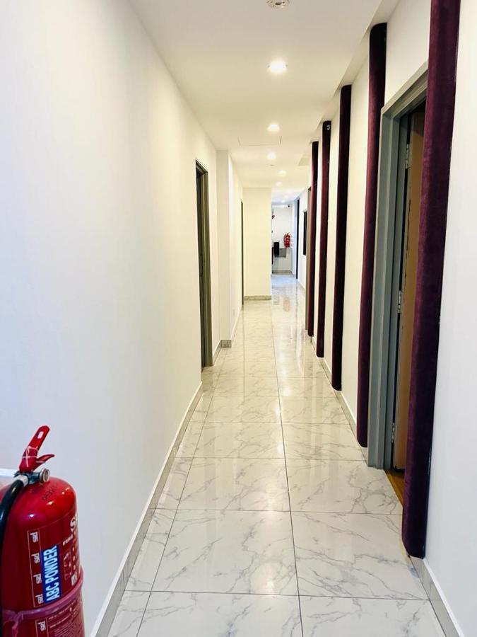 V Hotel Melaka 外观 照片