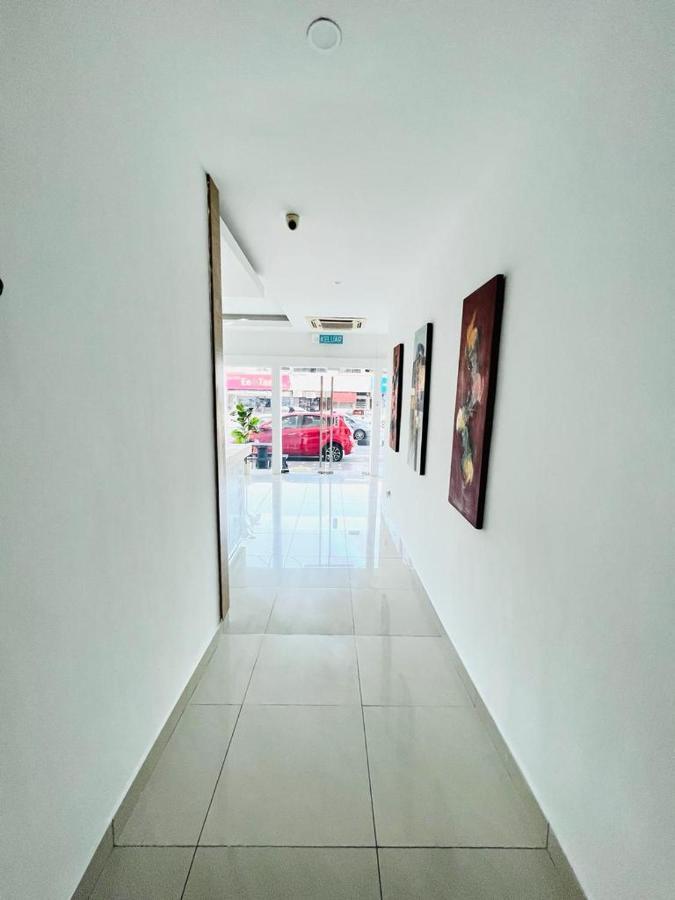 V Hotel Melaka 外观 照片