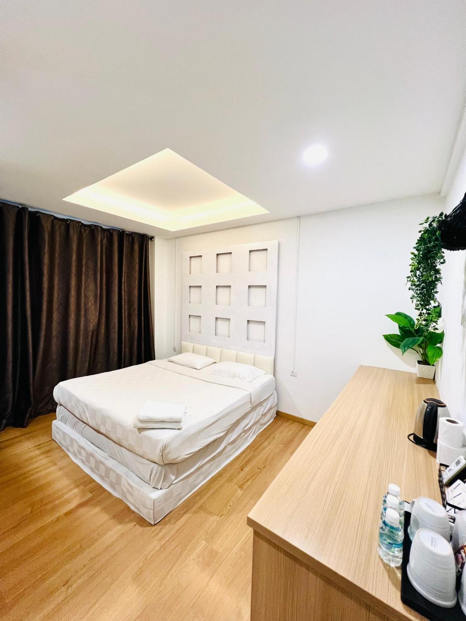 V Hotel Melaka 外观 照片