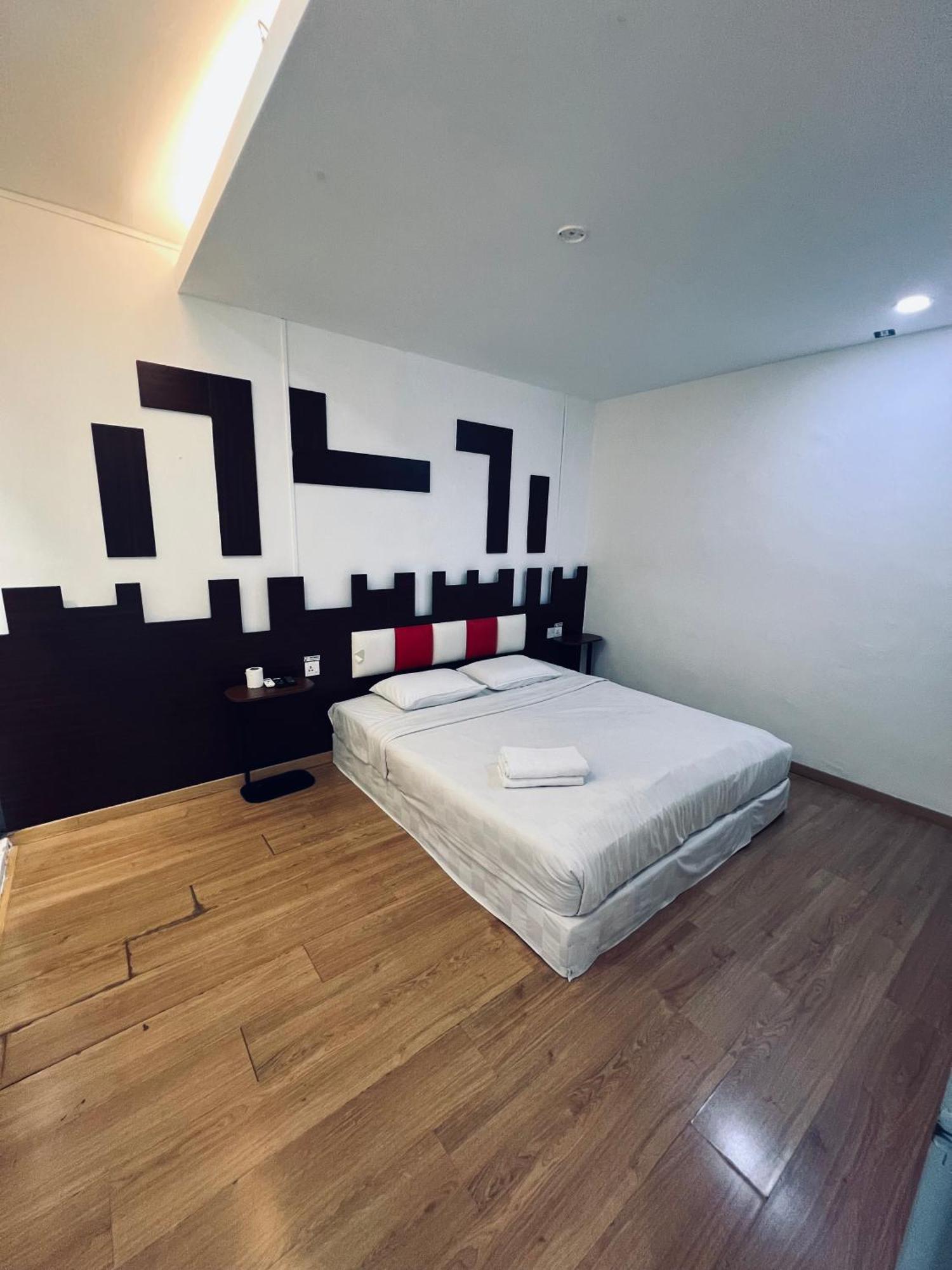 V Hotel Melaka 外观 照片