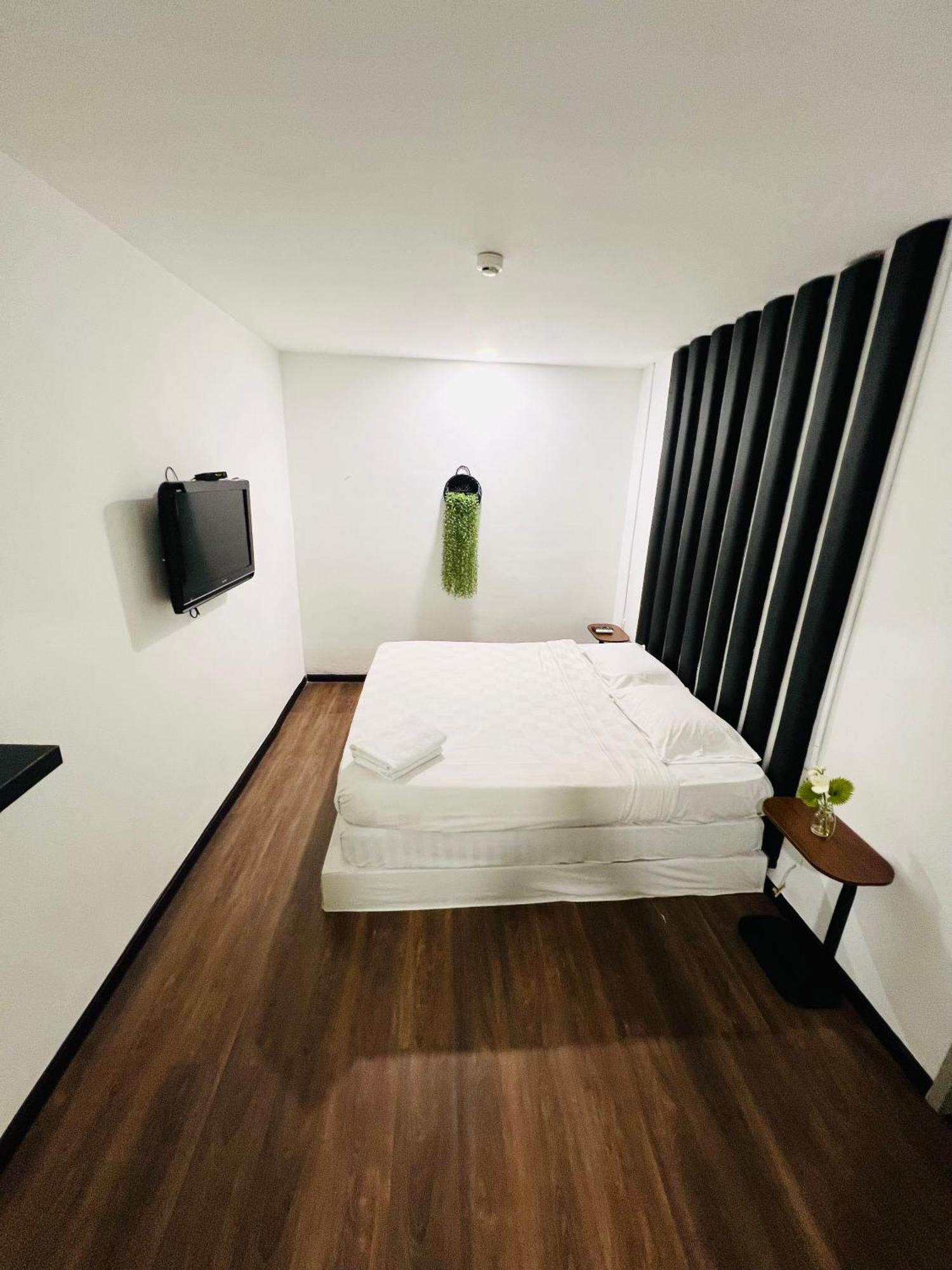 V Hotel Melaka 外观 照片