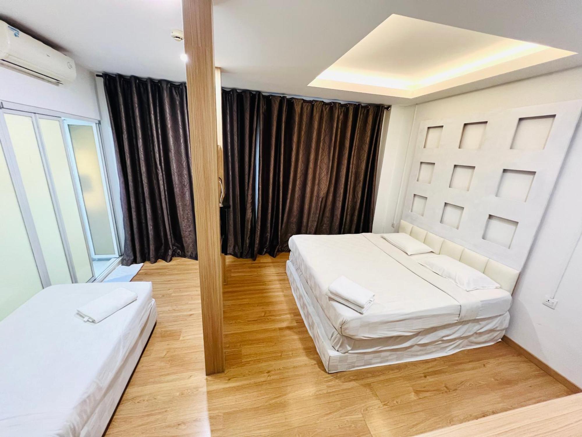 V Hotel Melaka 外观 照片