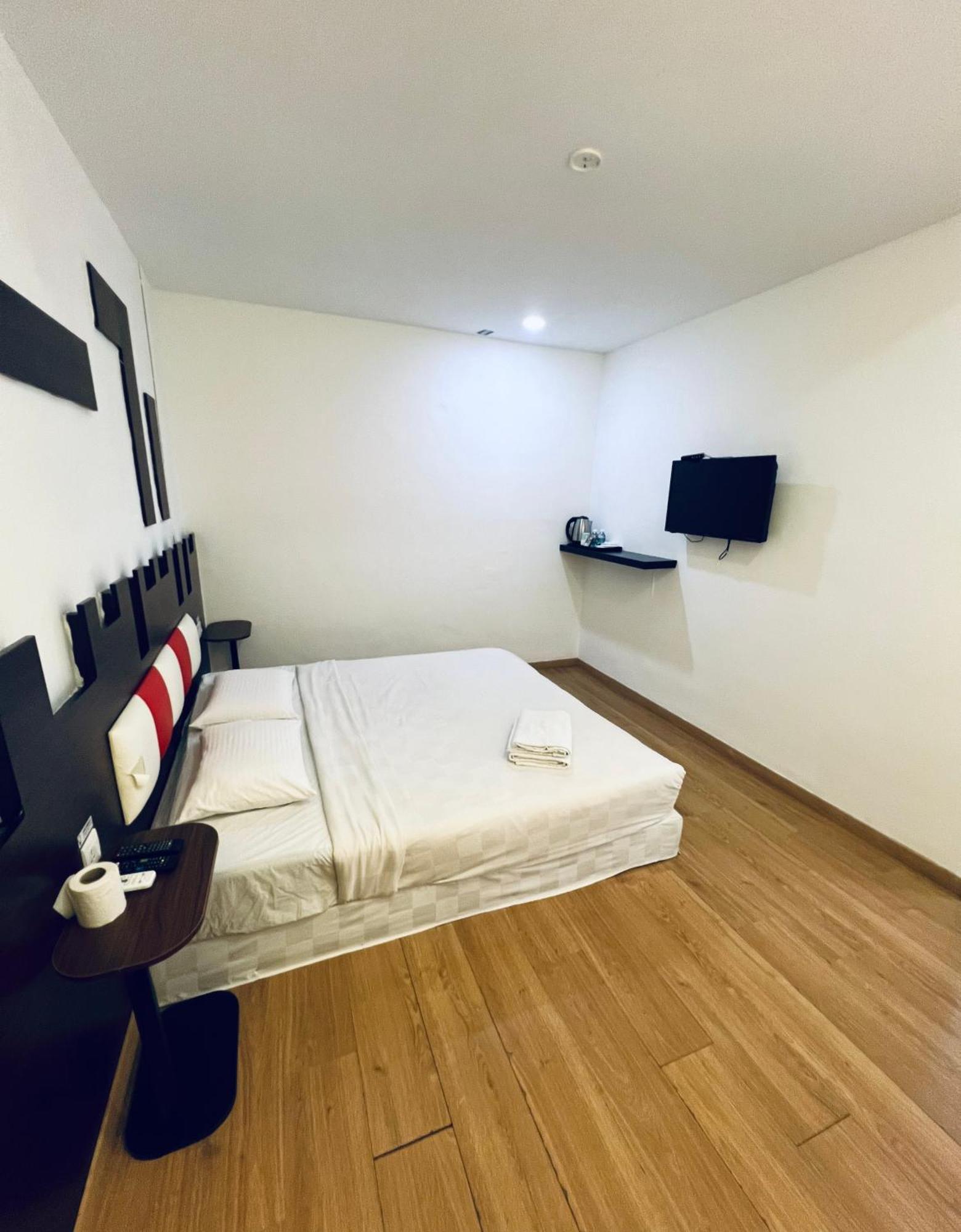 V Hotel Melaka 外观 照片