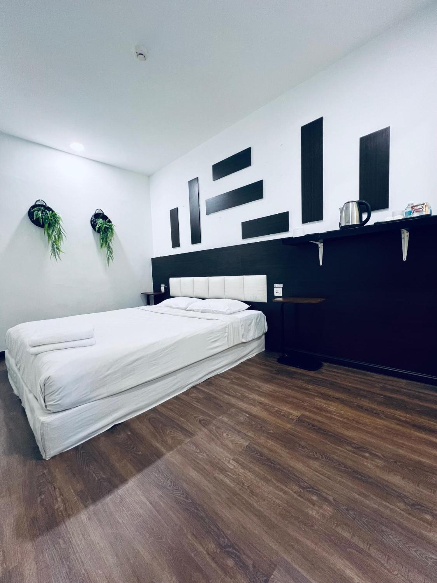 V Hotel Melaka 外观 照片