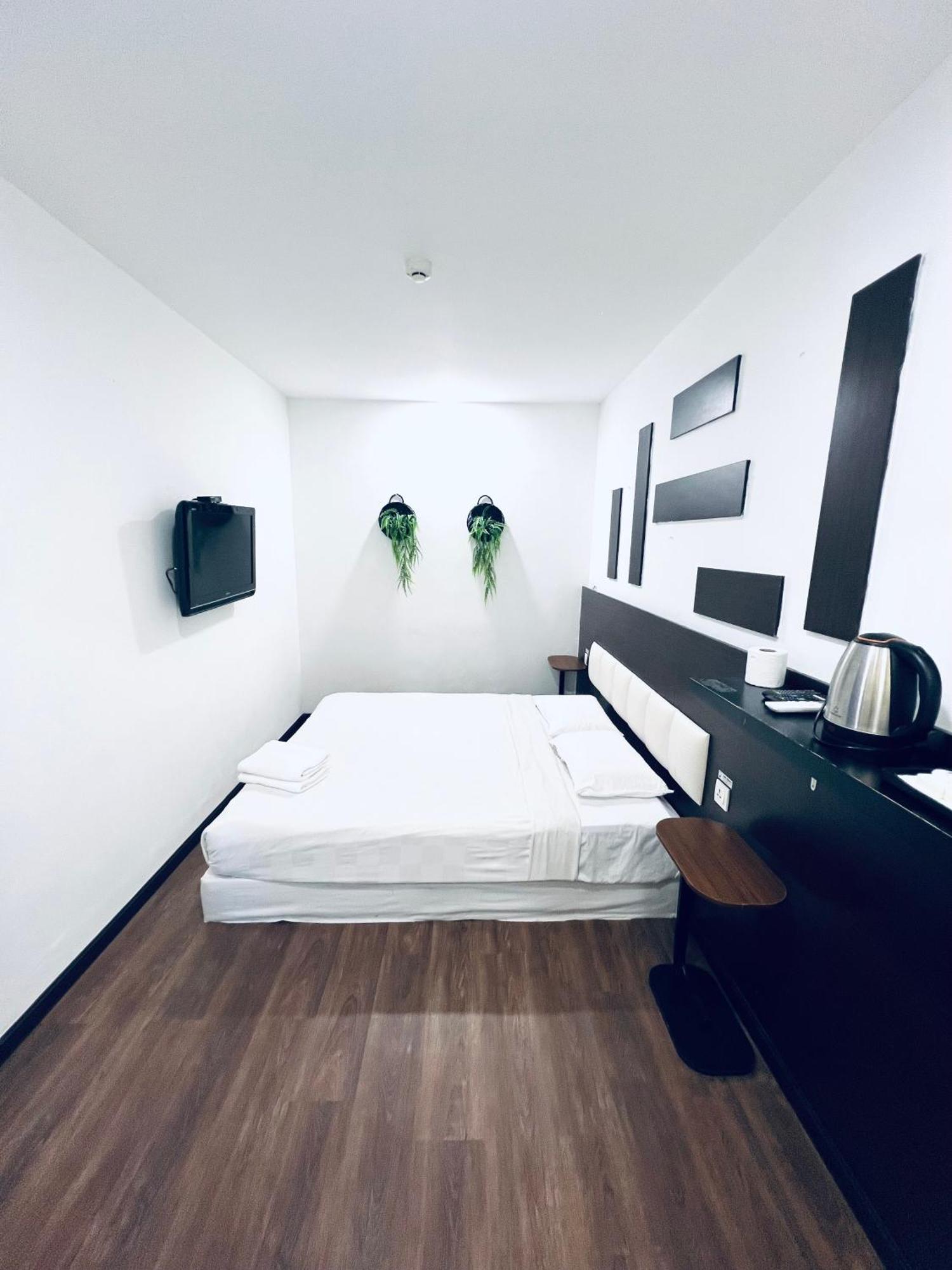 V Hotel Melaka 外观 照片