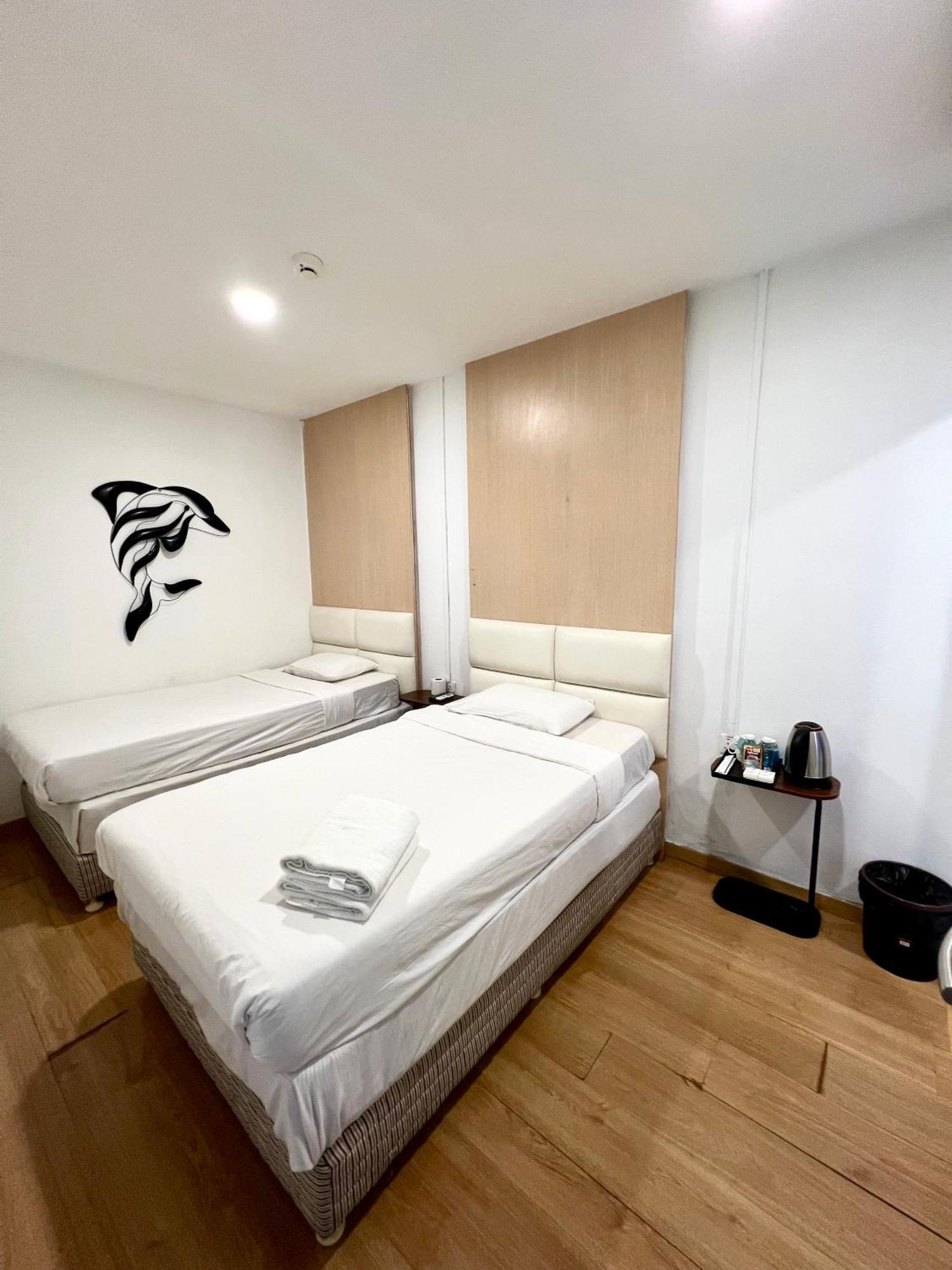 V Hotel Melaka 外观 照片