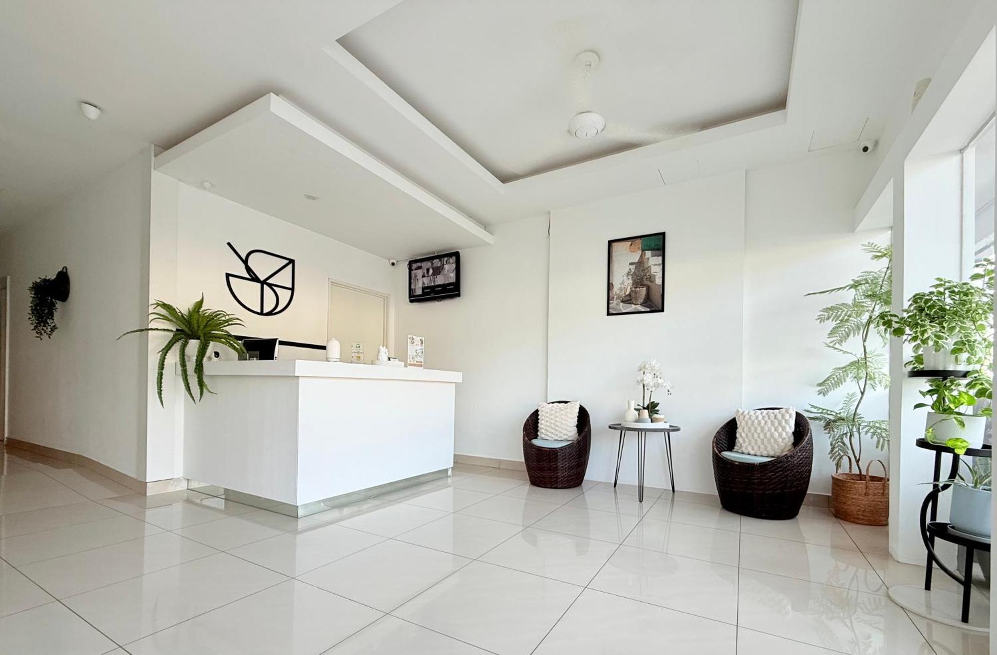V Hotel Melaka 外观 照片