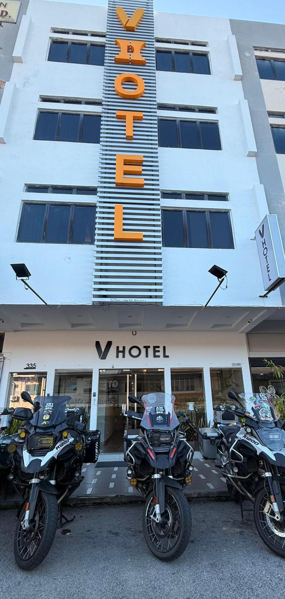 V Hotel Melaka 外观 照片